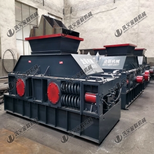2PG1200x800大型對輥破碎機(jī)發(fā)往內(nèi)蒙古